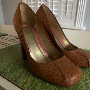 Elaine Turner Ostrich Pumps Size 7.5 Chestnut Brown, worn once
